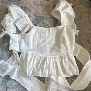 Francesca's Collections White Flutter Sleeve Peplum Blouse